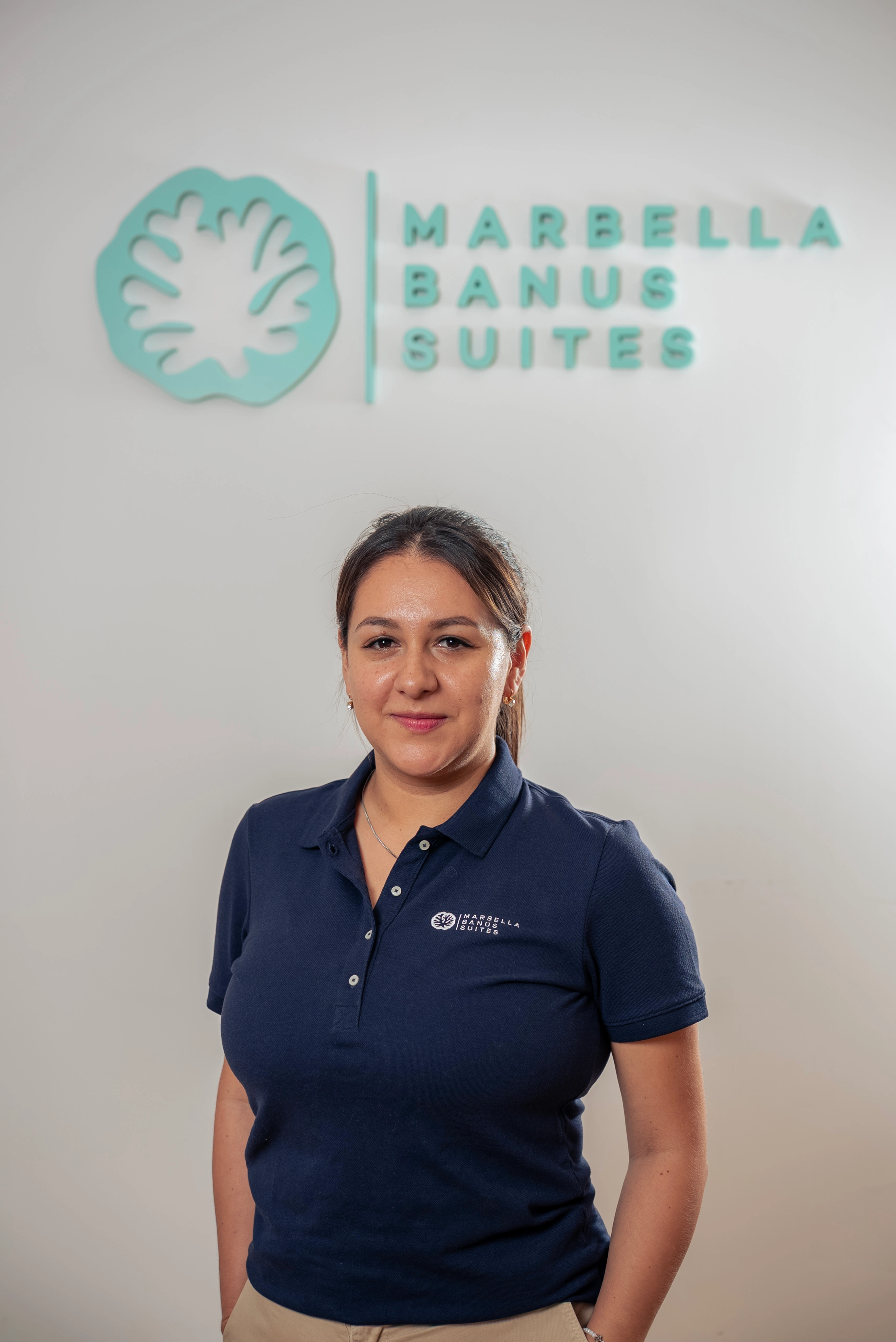 Daniela Patiño Mejia, Service Client · Réception chez Marbella Banús Suites